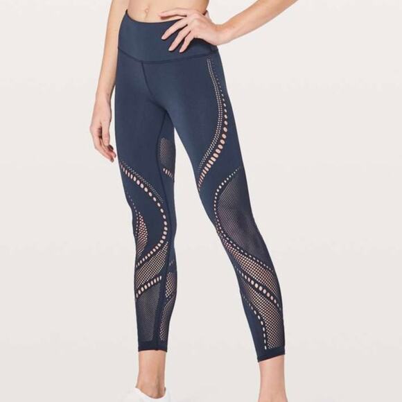 Lululemon Deep Navy Blue Reveal Tight Precision 25" Size 4 - Picture 1 of 13